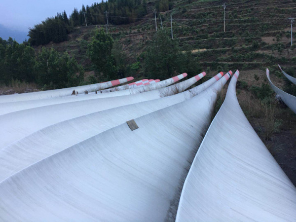 浙江運(yùn)達(dá)風(fēng)電貴州退役葉片回收處理現(xiàn)場(chǎng)
